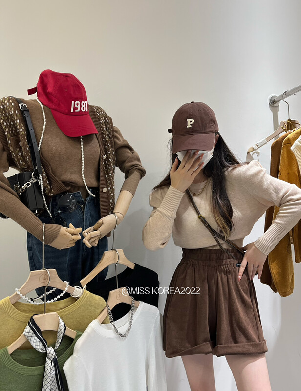 New in autumn! [MISS KOREA] Simple solid color round neck pullover sweater (without sunglasses) 9266# HBX