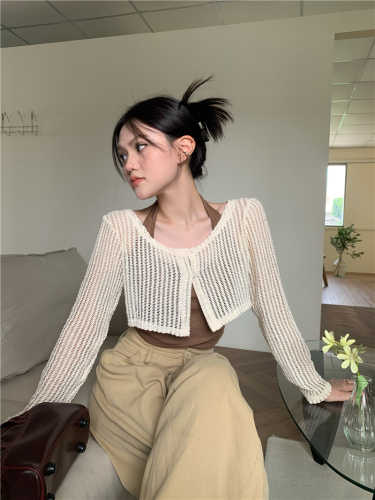 Real auction real price Design hollow long-sleeved knitted blouse + halter vest suspenders
