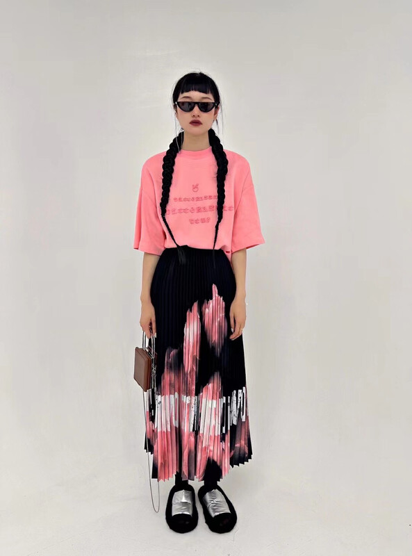 New in early autumn!【D.TWO D2】High street pattern pleated letter design skirt 23291090# ZXL