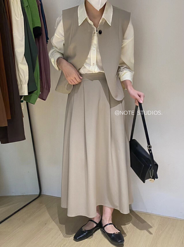 New in early autumn! [NOTE] Korean version in's all-match simple solid color skirt 22776# HBX