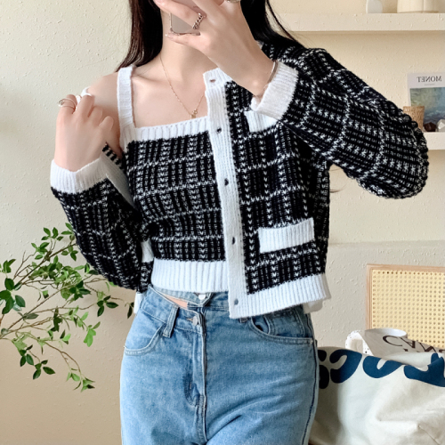 2022 early autumn new Korean version of the sweet and fragrant style patterned long-sleeved + high-waisted sling knitted sweater two-piece set