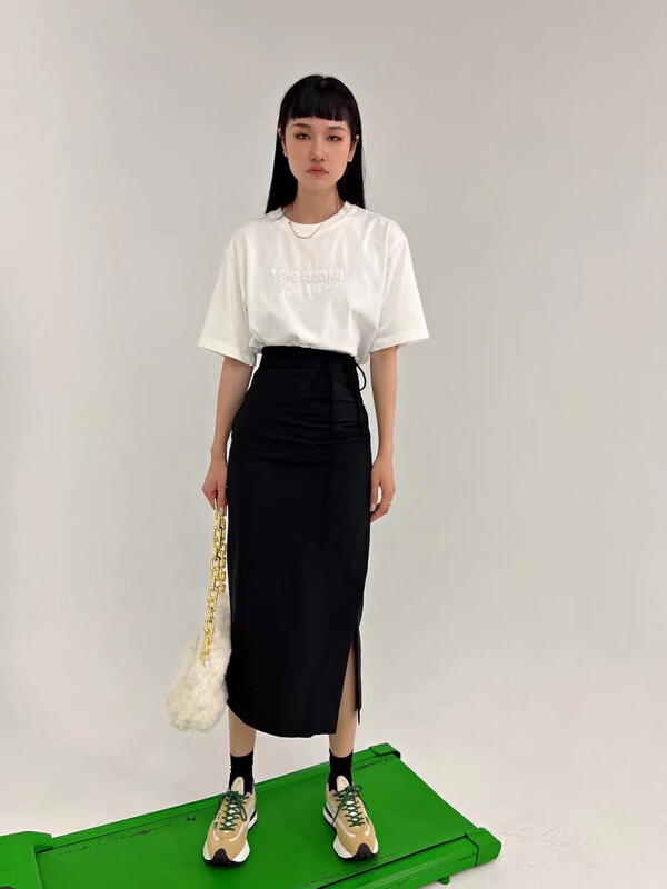 New in early autumn!【D.TWO D2】Fashion and high-end tie-rope split solid color skirt 2329120# ZXL