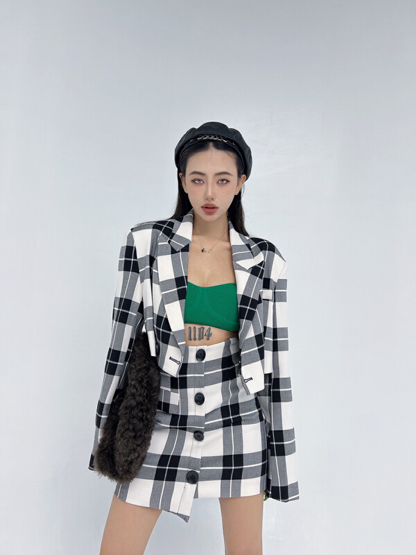 New in early autumn! [D.TWO D2] Plaid A-line French skirt 2329095# ZXL