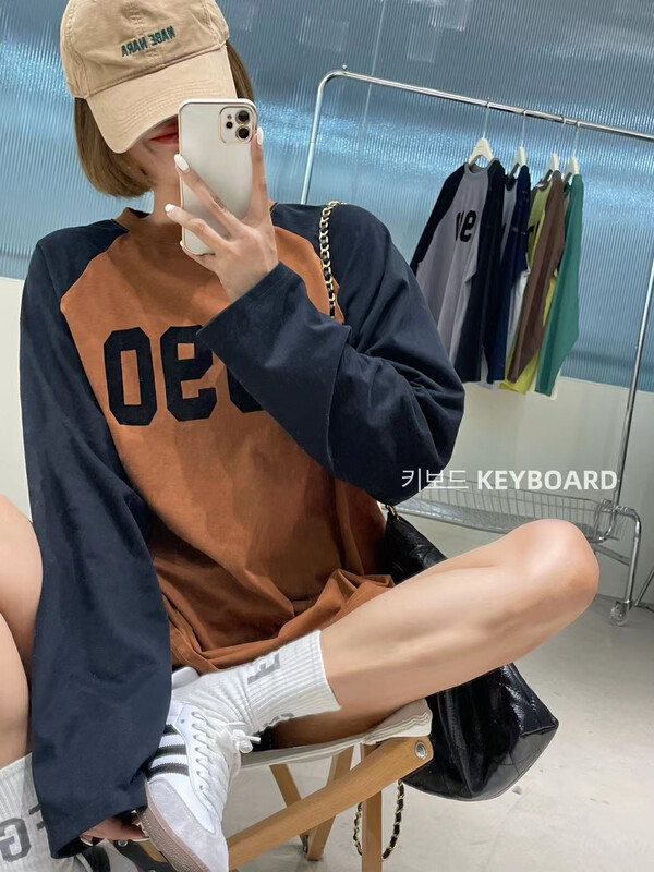 [KEYBOARD] New Contrast Color Raglan Sleeve Letter Flocking Print Long Sleeve T-Shirt 2233