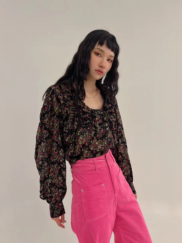 New in early autumn! [D.TWO D2] Retro small floral all-match long-sleeved shirt 2321190# ZXL