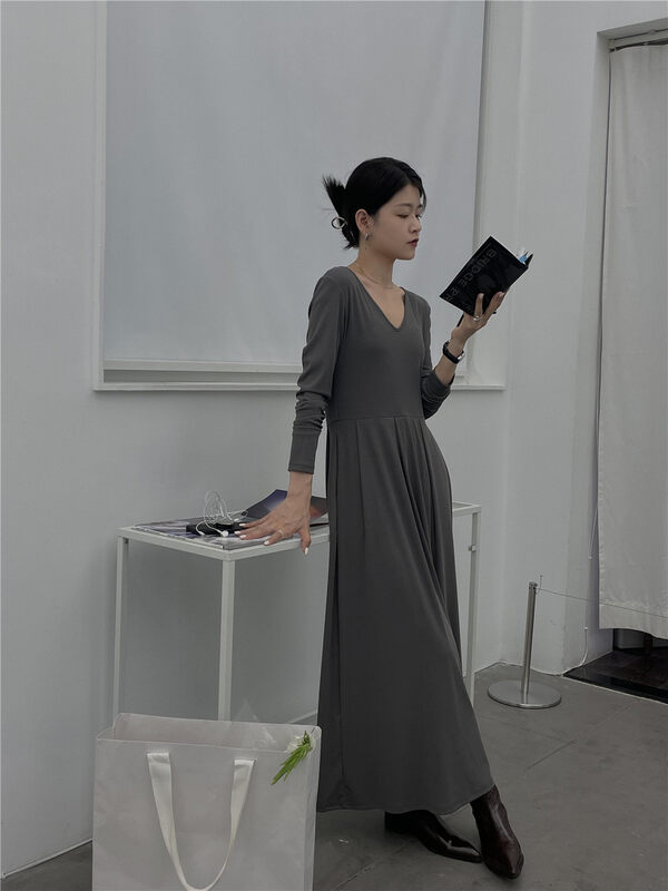 Autumn is new! [SOUL] Big-name simple temperament V-neck dress 2713# CLS