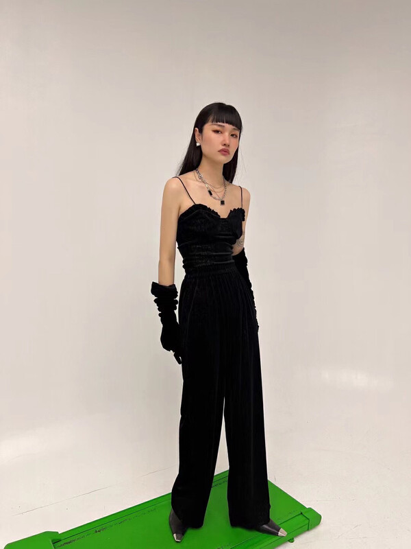 New in early autumn! [DTWO] big-name simple temperament velvet vest/sling 2322060# ZXL