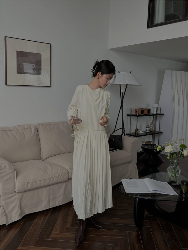 New in autumn! [SOUL] Korean style design neckline simple solid color dress 2773# CLS