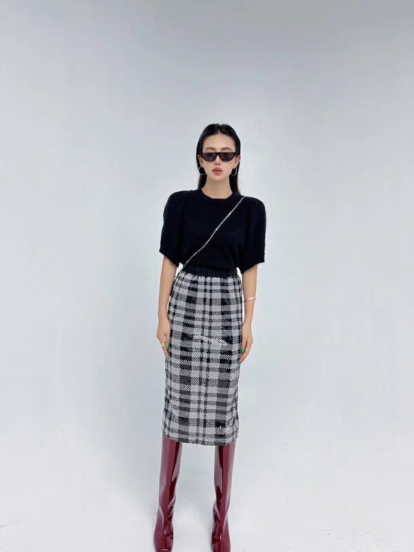 New in early autumn! [D.TWO D2] sequined plaid mid-length niche skirt 2329100# ZXL