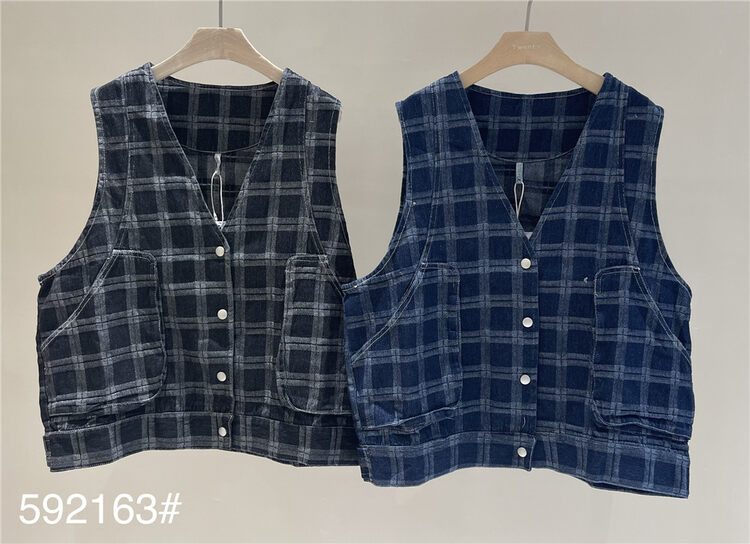 New in autumn! [Fabric] V-neck single-breasted sleeveless comfortable vest 592163# L