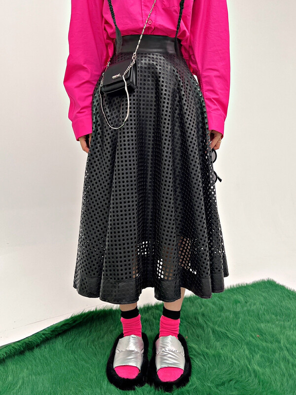 New in early autumn! [D.TWO D2] Hollow-out design retro skirt 2329118# ZXL