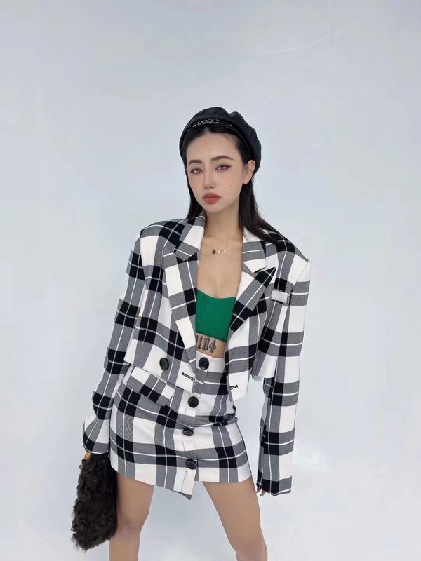 New in early autumn! [DTWO] Black and white checkerboard slim suit 2317093# ZXL
