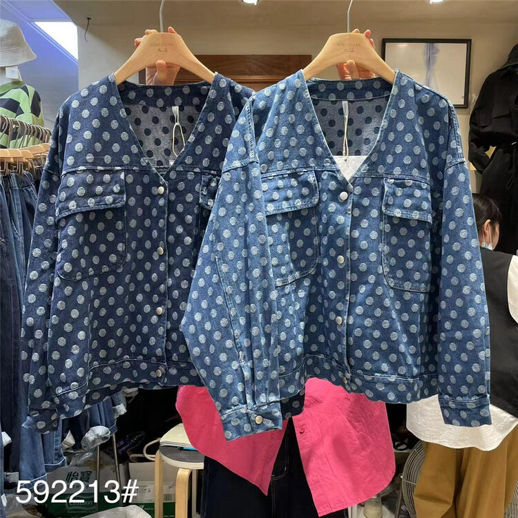 New in autumn! [Fabric] V-neck polka-dot single-breasted denim jacket 592213# L