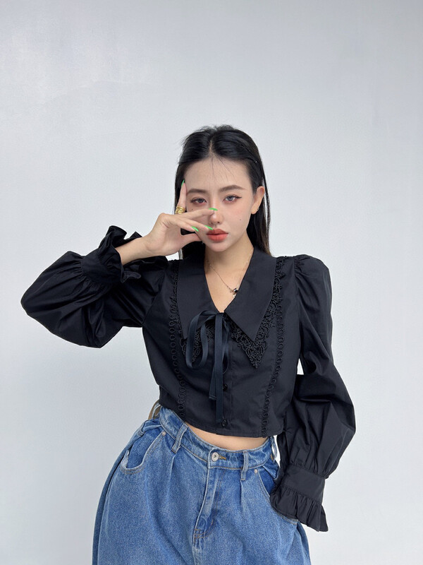 New in early autumn! [D.TWO D2] Heavy industry lace collar shirt 2321035# ZXL