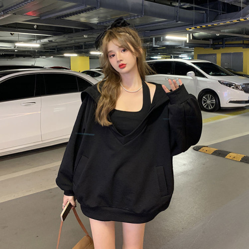 Spring and autumn new women's halter neck off-shoulder shorts 2022 new Korean version loose hooded sweater suit three-piece suit