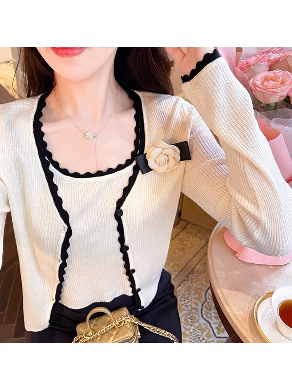 New Autumn Styles! [V.STUDIO] Fashion Versatile Contrast Color Lace Vest + French V-Neck Knit Cardigan Suit (with Brooch) (Sell Only Suits) 8861# ZJY
