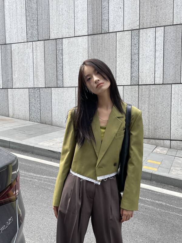 New in early autumn [CLEAN SPACE] temperament truncated fake two-piece splicing one-button short suit 33178# CQW