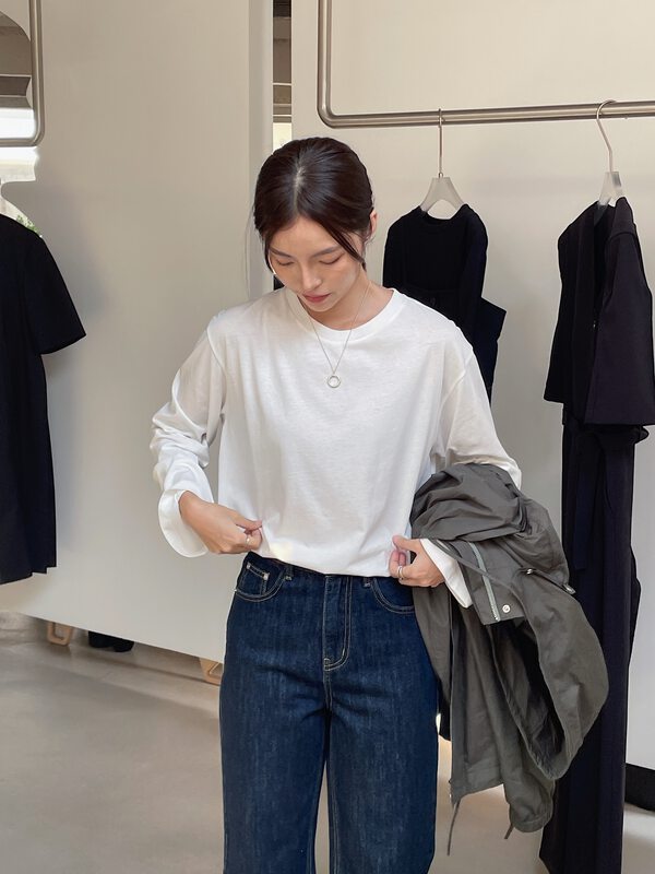 New in early autumn! [CLEAN SPACE] Simple solid color loose round neck long-sleeved T-shirt 32768# CQW