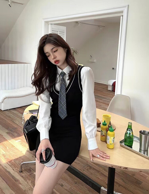 New in autumn! [HELLO MISS] College style vest dress + inner puff sleeve shirt suit (with tie) YS1-6285# PCZ