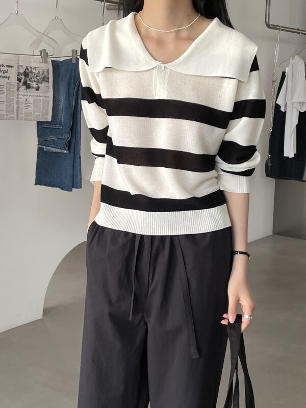 New in early autumn [CLEAN SPACE] Korean version of the large lapel striped long-sleeved sweater 27992# CQW