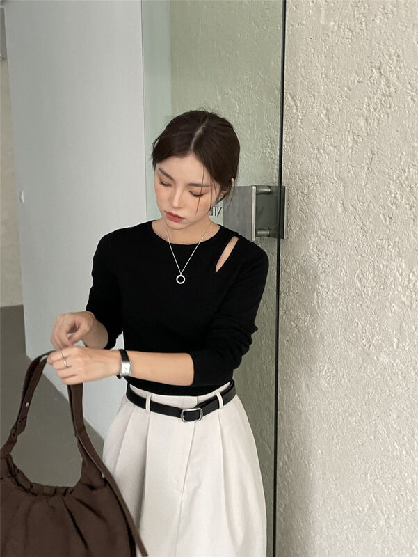 Autumn is new!【CLEAN SPACE】Solid color slim fit hollow design versatile knitted sweater 33075# CQW