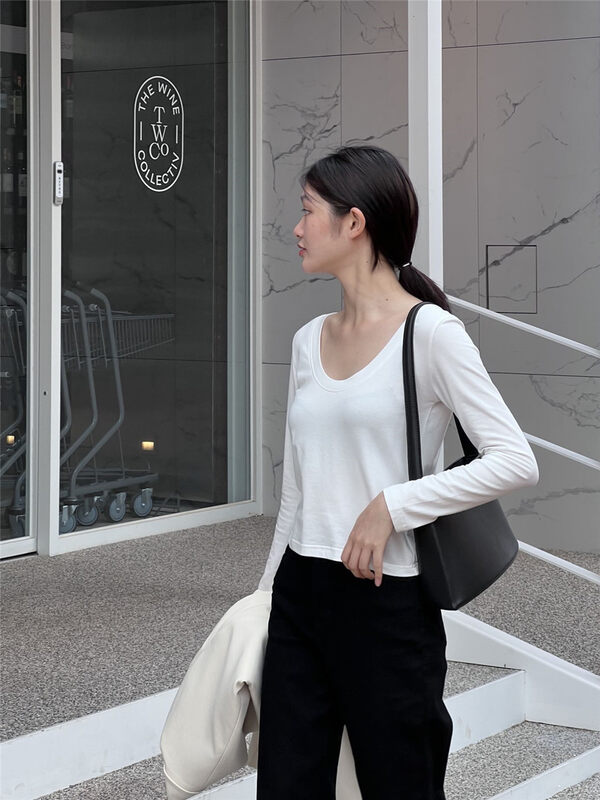 New in autumn! [CLEAN SPACE] Simple solid color U-neck short long-sleeved T-shirt 32702# CQW