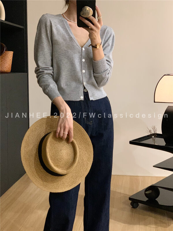 New in autumn!【JIAN HEE】V-neck loose solid color all-match knitted cardigan 027# OZQ