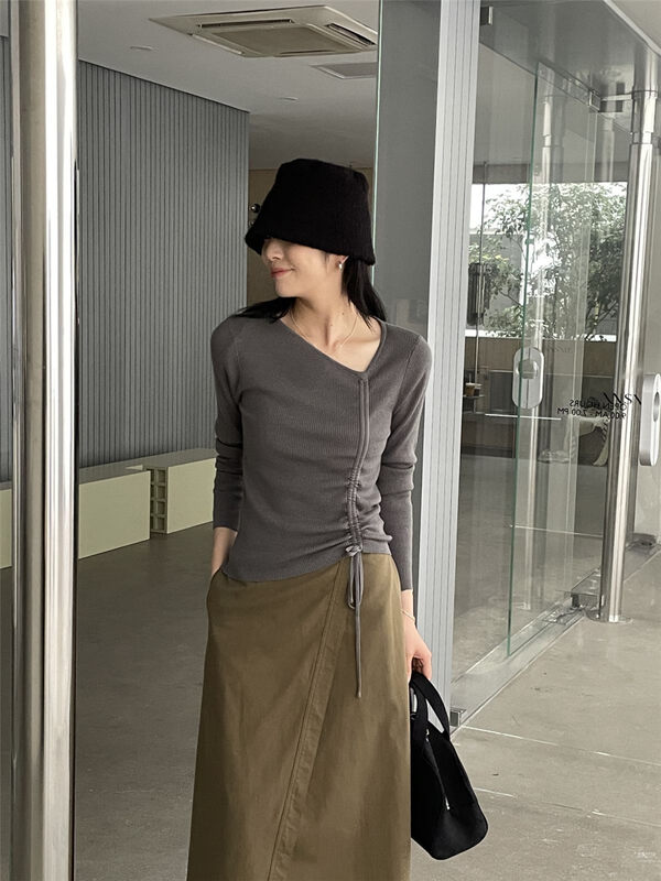 【CLEAN SPACE】Solid Color Slim Fit V-Neck Drawstring Knit Sweater 33069