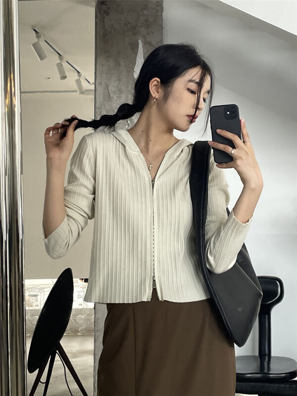 【CLEAN SPACE】Simple Solid Color Hooded Zipper Knit Cardigan 6% Wool 33070
