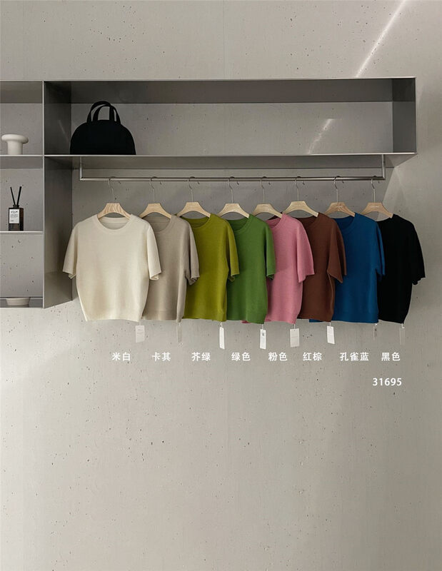 【CLEAN SPACE】Simple solid color round neck short-sleeved sweater 31695