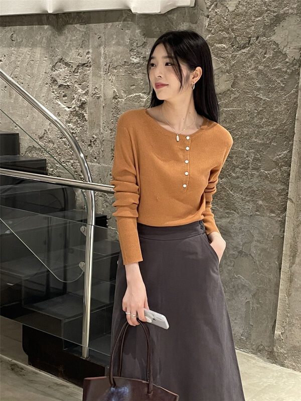 【CLEAN SPACE】Simple solid color all-match round neck sweater 32637