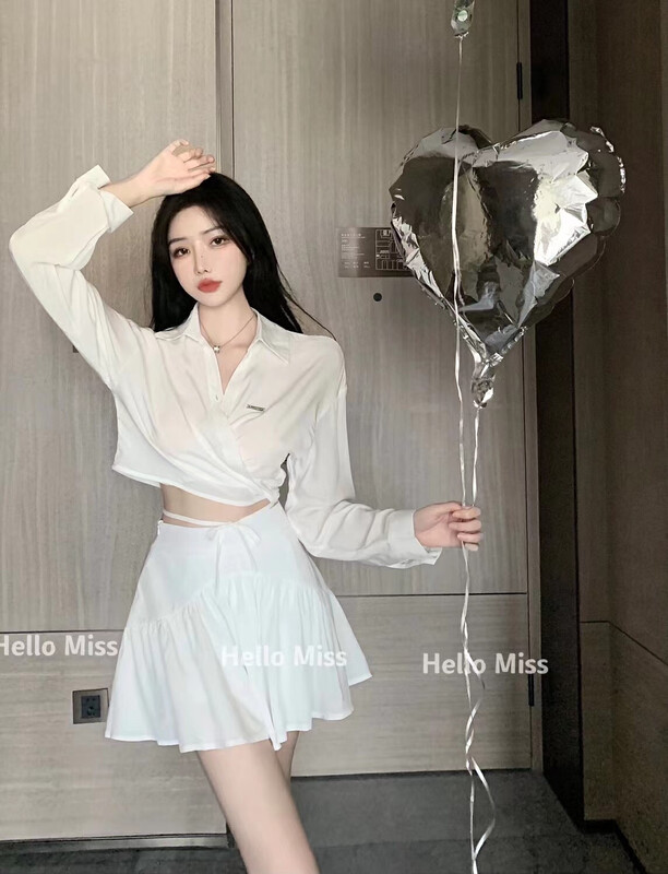 New in early autumn! [HELLO MISS] Korean version of all-match fashion shirt + clean skirt suit 82117# PCZ