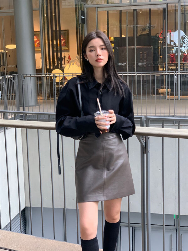 Autumn is new! [CLEAN SPACE] textured thin leather skirt 31673# CQW
