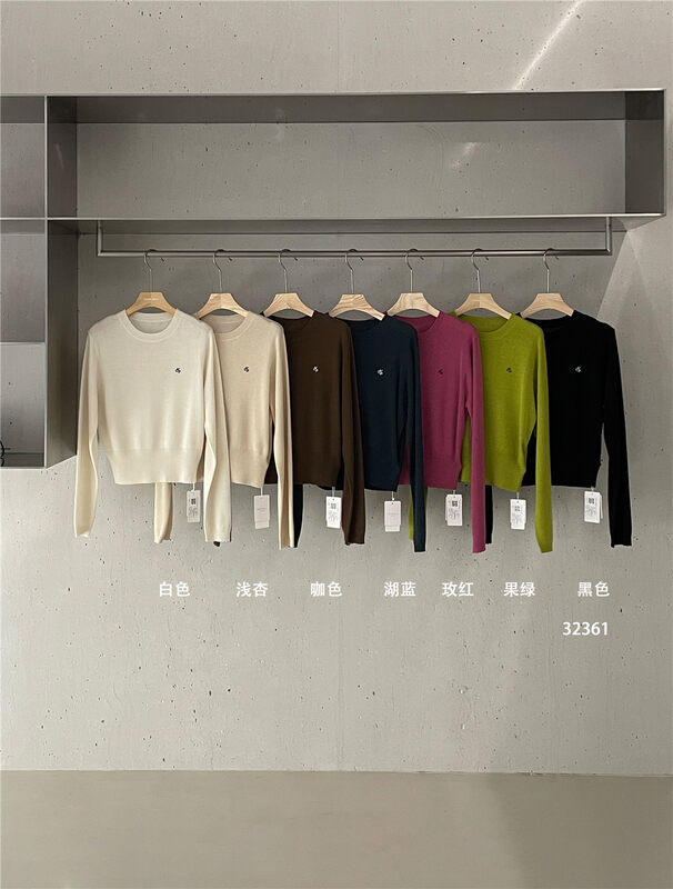 New in early autumn!【CLEAN SPACE】embroidered pattern round neck short knitted sweater 32361# CQW