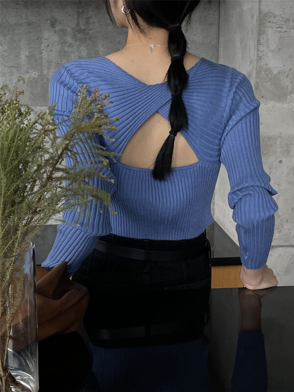New in early autumn!【CLEAN SPACE】Solid color slim fit open back design knitted sweater YS1-31669# CQW