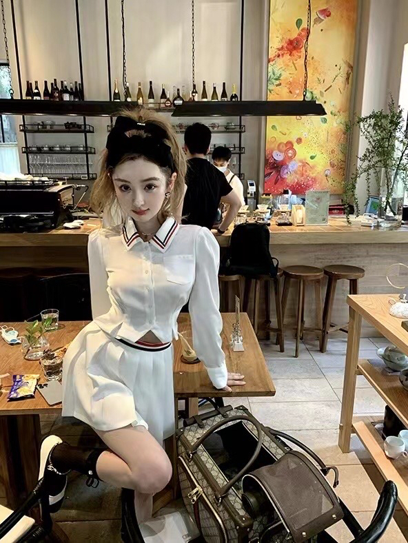 New in autumn! [HELLO MISS] Korean version of long-sleeved shirt + high-waisted slim skirt suit YS1-81136# PCZ