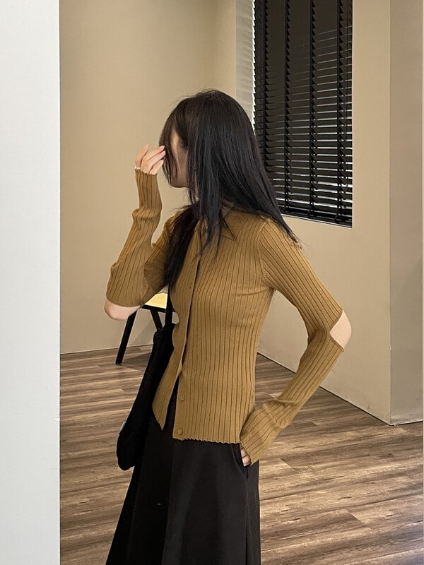 New in early autumn!【CLEAN SPACE】Korean solid color hollow slim knitted cardigan 33166# CQW