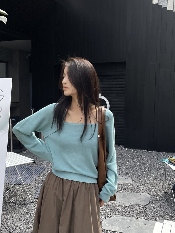 New in early autumn!【CLEAN SPACE】Solid color all-match square collar slim sweater 27995# CQW