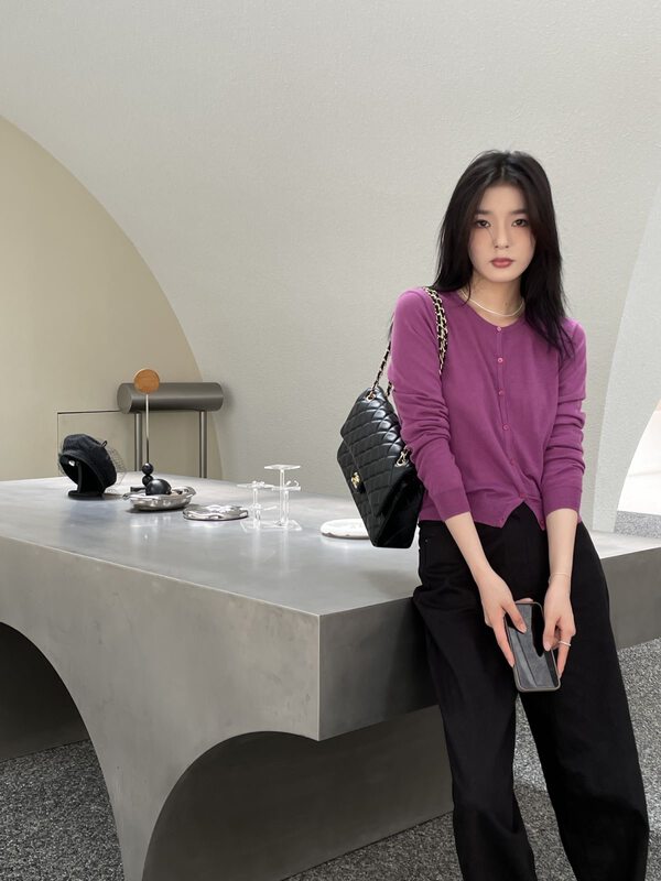 Early autumn new style, exclusive in advance [CLEAN SPACE] Simple solid color round neck short knitted cardigan 27861# CQW