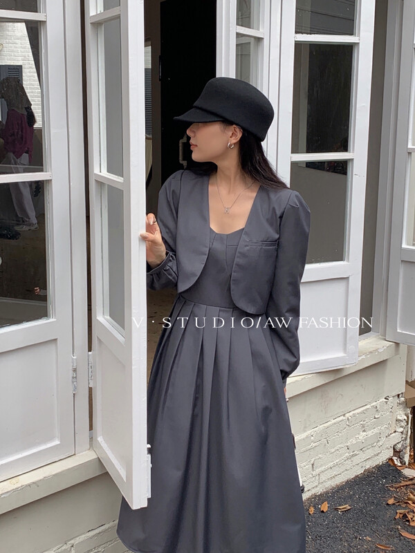 New in autumn! [V.STUDIO] elegant dress with suspenders + all-match suit Q6682# ZJY