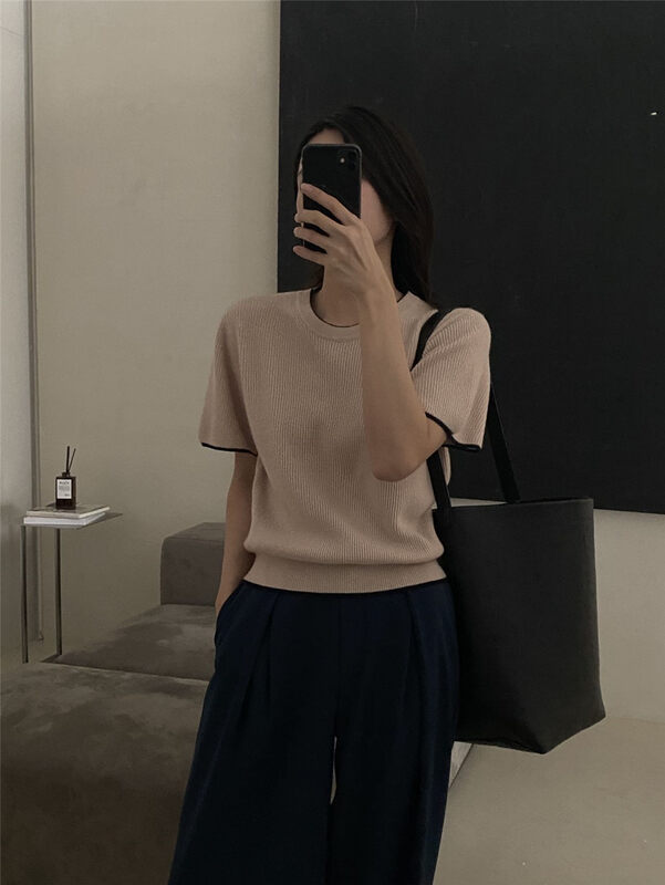 New in autumn! [CLEAN SPACE] Simple color-blocked casual short-sleeved sweater 33035# CQW