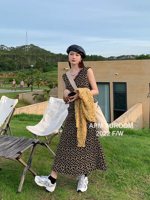 Original price 88.99! New in early autumn! [APM YUROOM] temperament retro floral vest dress 22955A# LSL