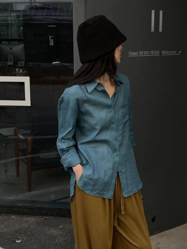 Early autumn new [CLEAN SPACE] simple solid color single pocket shirt 27891# CQW