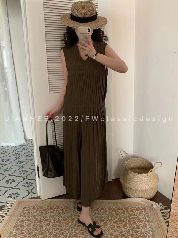 New in early autumn!【JIAN HEE】Casual V-neck sleeveless solid color dress 2366# OZQ