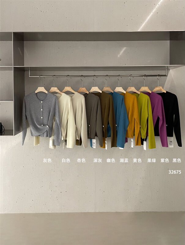 New in early autumn!【CLEAN SPACE】Simple solid color versatile short knitted cardigan 32675# CQW