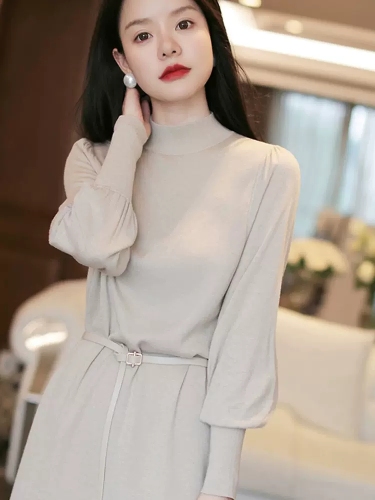 Light luxury high-end women's clothing temperament with a coat bottom layer with a mid-length knitted sweater dress for women's autumn and winter