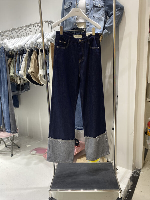 New in autumn!【QUEEN】Colorblock Korean loose jeans 621# OZQ