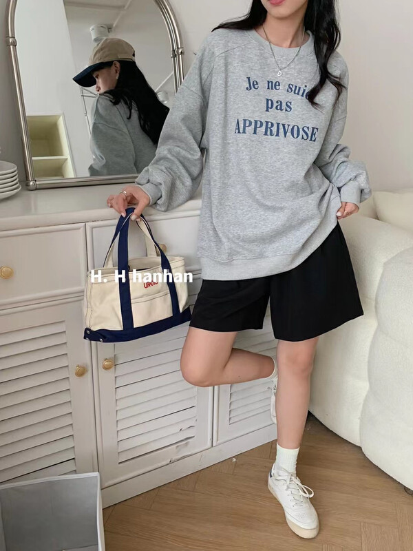 New in early autumn! [HH &MISS LAI] Korean version of the simple letter printing large version of the sweater 395# L