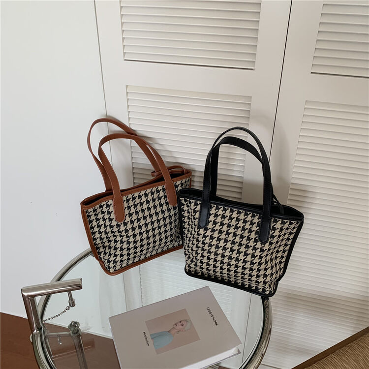 【DOUBLE C】Houndstooth Design Versatile Large Capacity Shoulder Bag 1035# CYQ