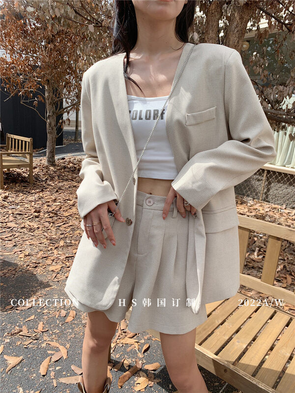 Early autumn new style! [HS Korea custom] Korean style temperament V-neck suit + casual shorts suit (with bag) 37079# HJY